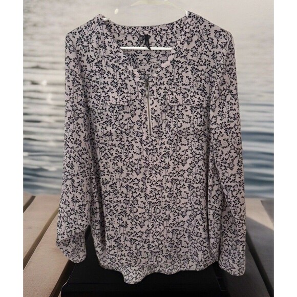 Maurices Tops - EUC  ChicMaurices Womens V-neck 1/4 Zipper Pink Black Floral Blouse Top - size M
